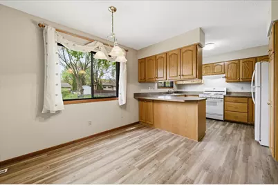 513 Laredo Lane, Chanhassen, MN 55317 - Photo 13