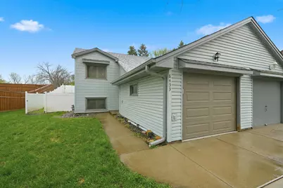 8433 Sheridan Avenue N, Brooklyn Park, MN 55444 - Photo 15