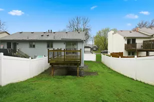 8433 Sheridan Ave N, Brooklyn Park, MN 55444 - Photo 27
