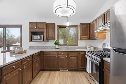 8433 Sheridan Avenue N, Brooklyn Park, MN 55444 - Photo 11