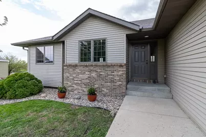 201 Pebble Creek Drive, Mankato, MN 56001 - Photo 3
