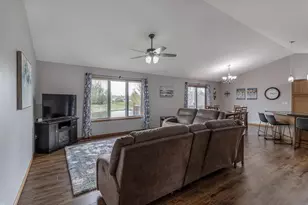 201 Pebble Creek Dr, Mankato, MN 56001 - Photo 7