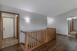201 Pebble Creek Dr, Mankato, MN 56001 - Photo 5