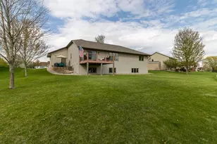 201 Pebble Creek Dr, Mankato, MN 56001 - Photo 43
