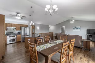 201 Pebble Creek Dr, Mankato, MN 56001 - Photo 13