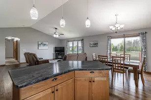 201 Pebble Creek Dr, Mankato, MN 56001 - Photo 11