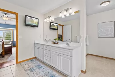 9724 Geisler Road, Eden Prairie, MN 55347 - Photo 25