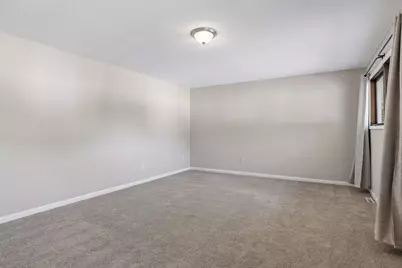 6748 Gretchen Court N, Oakdale, MN 55128 - Photo 29