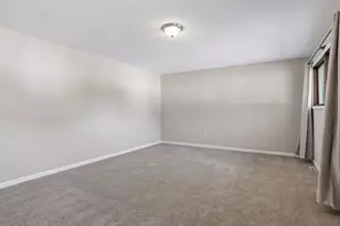 6748 Gretchen Ct N, Oakdale, MN 55128 - Photo 29