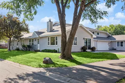 6748 Gretchen Court N, Oakdale, MN 55128 - Photo 3
