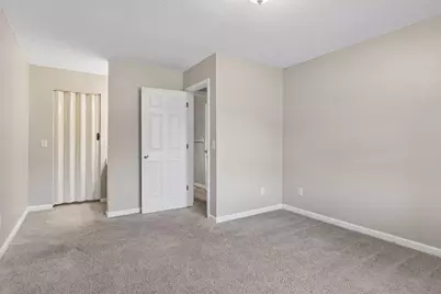 6748 Gretchen Court N, Oakdale, MN 55128 - Photo 23