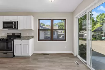 6748 Gretchen Court N, Oakdale, MN 55128 - Photo 11