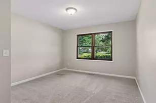 6748 Gretchen Ct N, Oakdale, MN 55128 - Photo 21