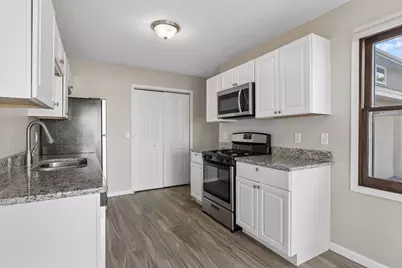 6748 Gretchen Court N, Oakdale, MN 55128 - Photo 15