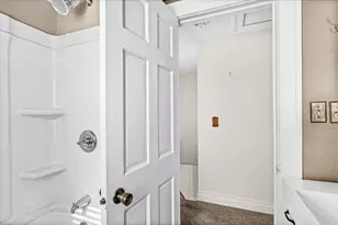 1515 N 9th Ave E, Duluth, MN 55805 - Photo 15