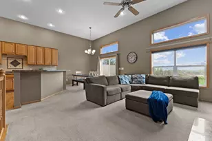 1761 Philipp Dr, Shakopee, MN 55379 - Photo 15