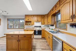 425 W Franklin St, Morristown, MN 55052 - Photo 13