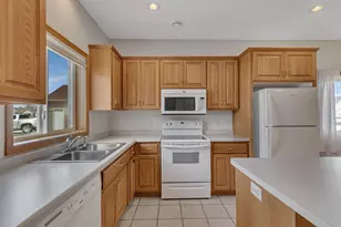 1731 Knottingham Dr, Sartell, MN 56377 - Photo 11