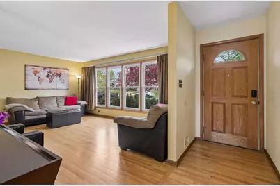 1939 Munster Avenue, Saint Paul, MN 55116 - Photo 7