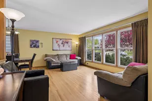 1939 Munster Ave, Saint Paul, MN 55116 - Photo 9