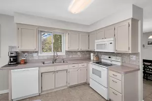 2600 E 121st St, Burnsville, MN 55337 - Photo 7