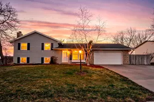942 Hopewell Ln, Apple Valley, MN 55124 - Photo 1