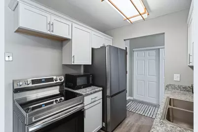 2011 E 122nd Street #D1, Burnsville, MN 55337 - Photo 13
