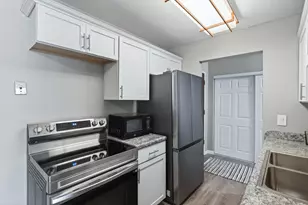 2011 E 122nd St, Burnsville, MN 55337 - Photo 13
