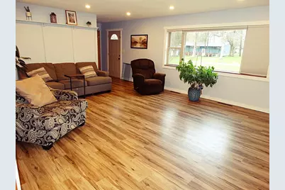 812 E Barker Street, Rice Lake, WI 54868 - Photo 11