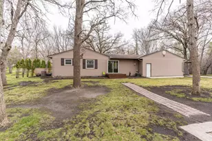 728 S Woodland Dr, Fergus Falls, MN 56537 - Photo 3