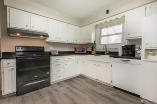 728 S Woodland Dr, Fergus Falls, MN 56537 - Photo 33