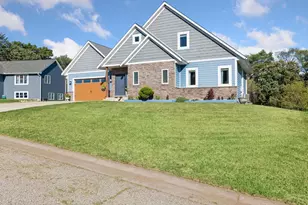 487 Northern Lights Dr, Prescott, WI 54021 - Photo 3