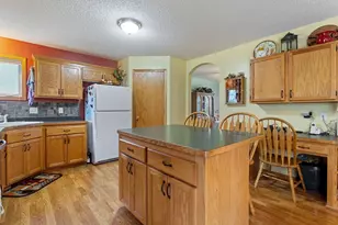 7531 E 250th St, Elko New Market, MN 55020 - Photo 3