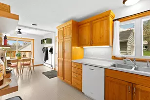 1605 8th Ave NE, Rochester, MN 55906 - Photo 7