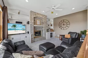744 Theis Dr, Shakopee, MN 55379 - Photo 15