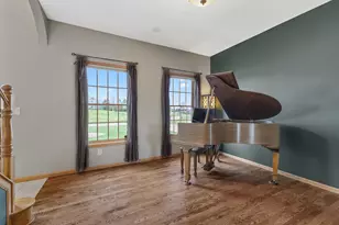 744 Theis Dr, Shakopee, MN 55379 - Photo 21