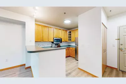 660 N 2nd Street #301, Minneapolis, MN 55401 - Photo 3