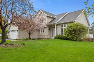 1672 Windsor Dr S, Shakopee, MN 55379 - Photo 11