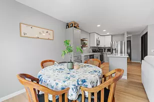 10706 Zinran Cir S, Bloomington, MN 55438 - Photo 11