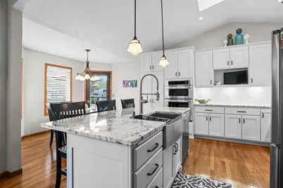 12481 88th Place N, Maple Grove, MN 55369 - Photo 9