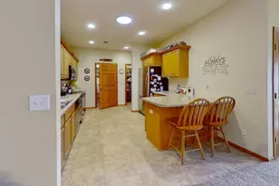 1614 Thunderbird Rd, Marshall, MN 56258 - Photo 7