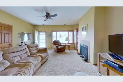 1614 Thunderbird Road, Marshall, MN 56258 - Photo 5