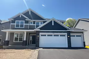 2642 Aspen Dr, Shakopee, MN 55379 - Photo 1