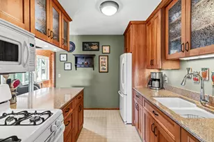 1801 Elm St, White Bear Lake, MN 55110 - Photo 9