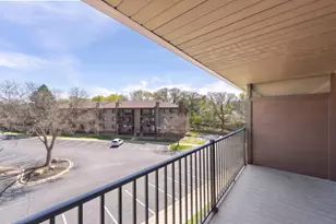 7601 W 101st St, Bloomington, MN 55438 - Photo 7