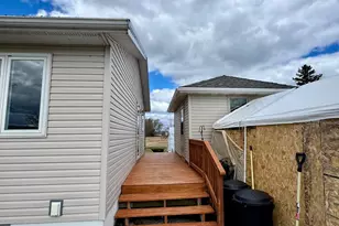 305 Lincoln St SE, Warroad, MN 56763 - Photo 23
