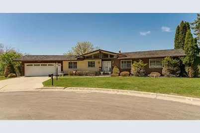 1607 Wilshire Court NE, Rochester, MN 55906 - Photo 11