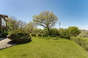 1607 Wilshire Ct NE, Rochester, MN 55906 - Photo 17