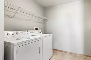 2405 39th Ave NE, Saint Paul, MN 55421 - Photo 21