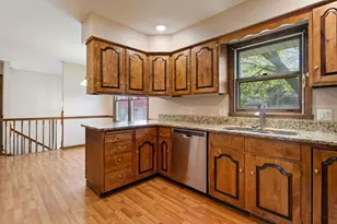 1559 McCarthy Rd, Eagan, MN 55121 - Photo 5